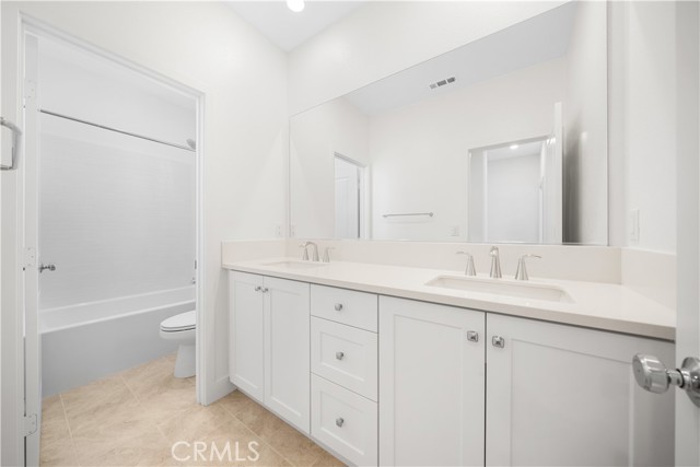 410 Lobata, Irvine CA: https://media.crmls.org/medias/732b6235-93ee-4c35-9058-354830519ec5.jpg