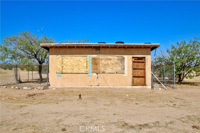 Detail Gallery Image 5 of 45 For 62105 Moon Dr, Joshua Tree,  CA 92252 - 1 Beds | 2 Baths