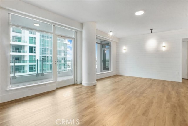 3131 Michelson Drive, Irvine CA: https://media.crmls.org/medias/732ca5e9-786b-4999-aa07-9a43c5e21c6a.jpg
