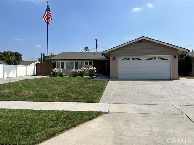 1085 Peaceful Dr, Corona, CA 92878