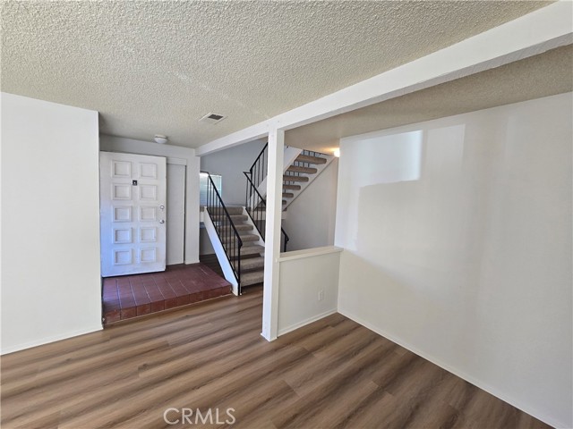 Detail Gallery Image 4 of 21 For 16772 Blanton Ln #1,  Huntington Beach,  CA 92649 - 3 Beds | 2/1 Baths