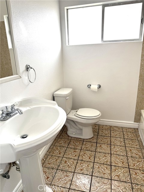 11903 Groveside Avenue, Whittier CA: https://media.crmls.org/medias/732e4e69-1c06-4116-9a22-cc5f4fb5c105.jpg
