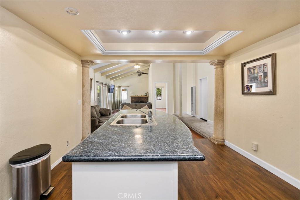 1523 W 12th Street