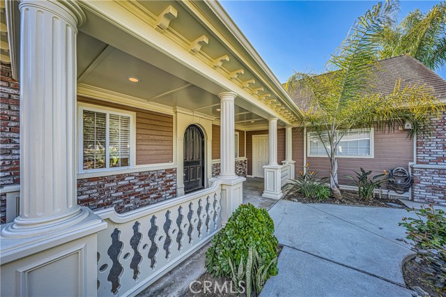 Detail Gallery Image 4 of 35 For 2214 Avalon St, Costa Mesa,  CA 92627 - 4 Beds | 3 Baths
