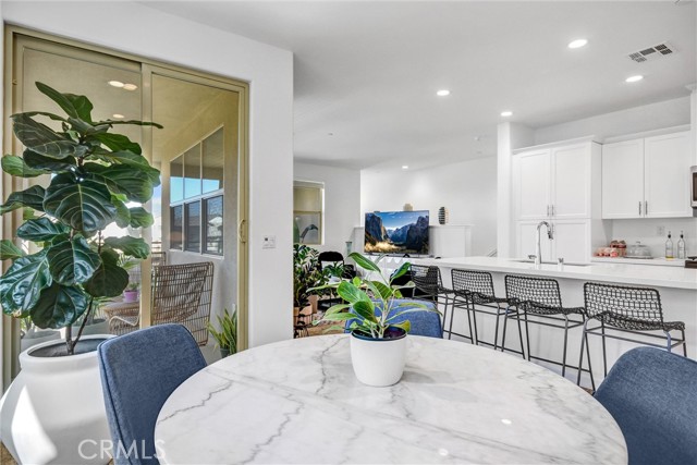 Detail Gallery Image 9 of 28 For 4211 E Malagon Privado #66,  Ontario,  CA 91761 - 2 Beds | 2 Baths