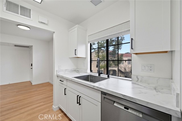 Detail Gallery Image 13 of 38 For 2554 Olive Dr #66,  Palmdale,  CA 93550 - 2 Beds | 2 Baths