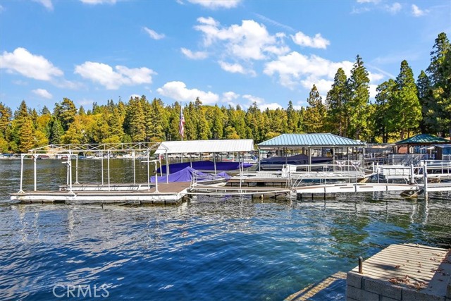 Detail Gallery Image 36 of 39 For 184 Ca-173 #43,  Lake Arrowhead,  CA 92352 - 3 Beds | 3 Baths