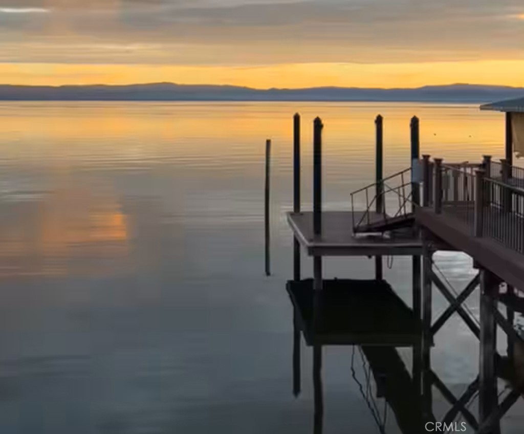 https://media.crmls.org/medias/733149ff-161c-407e-a4b5-d049a4799131.jpg?preset=X-Large