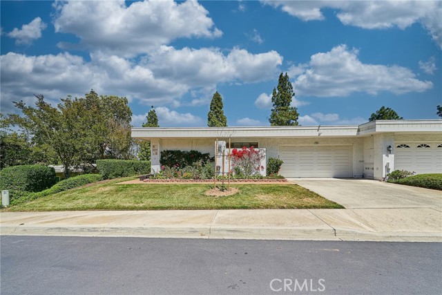 Detail Gallery Image 2 of 32 For 5591 Avenida Sosiega a,  Laguna Woods,  CA 92637 - 3 Beds | 2 Baths