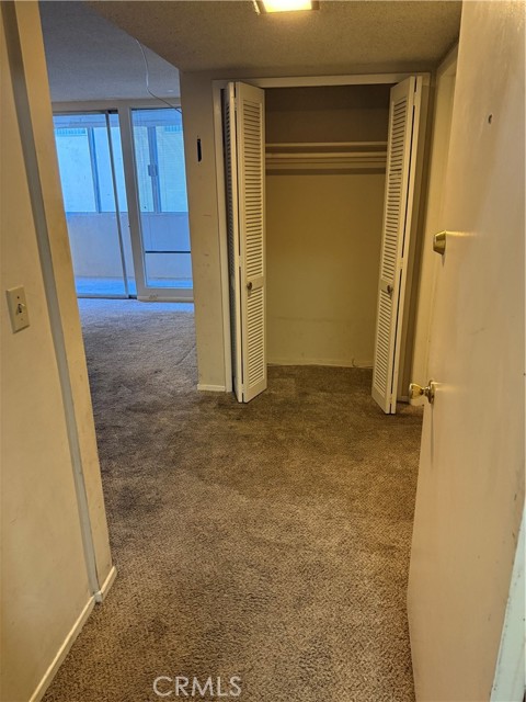 Detail Gallery Image 7 of 23 For 5339 Newcastle Ave #103,  Encino,  CA 91316 - 2 Beds | 2 Baths