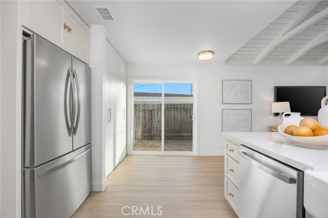 Detail Gallery Image 14 of 49 For 701 Taper Dr, Seal Beach,  CA 90740 - 4 Beds | 3 Baths