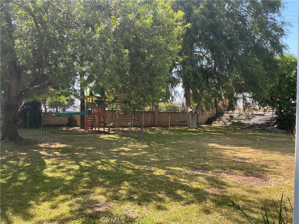 https://media.crmls.org/medias/73330cce-80ef-496a-92b6-26479ded317c.jpg?preset=X-Large