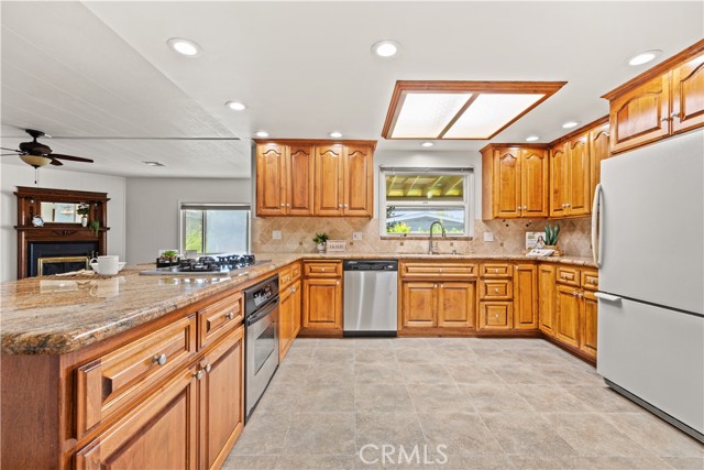 Detail Gallery Image 8 of 50 For 5200 Irvine Blvd. Spc 194, Irvine,  CA 92620 - 2 Beds | 2 Baths