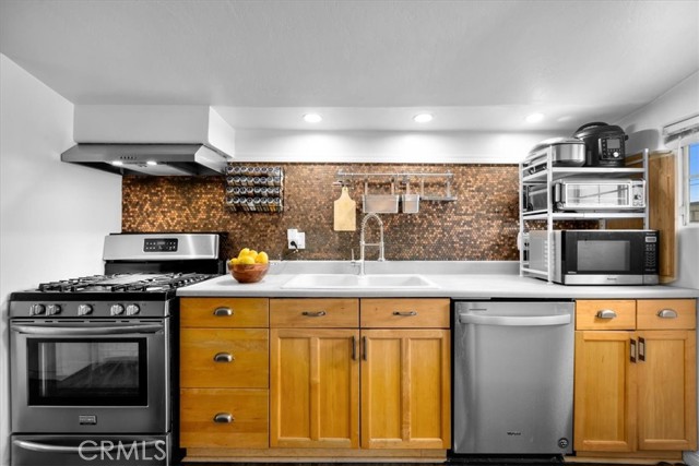 Detail Gallery Image 13 of 57 For 1890 E 20th St, Signal Hill,  CA 90755 - 3 Beds | 2 Baths