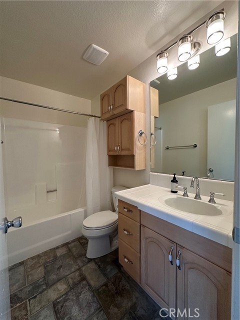Detail Gallery Image 4 of 12 For 119 Rockwood #56,  Irvine,  CA 92614 - 2 Beds | 2 Baths
