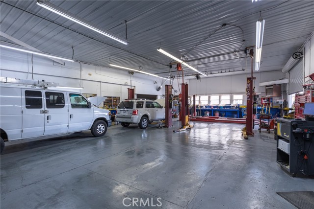 Image 17 of 34 For 609 7th Street
