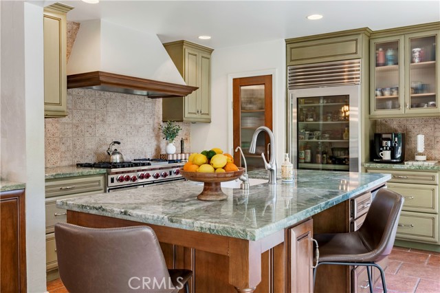 1335 Crestview Avenue, Seal Beach CA: https://media.crmls.org/medias/73341514-160d-4cdd-96c8-c7e917f32dee.jpg