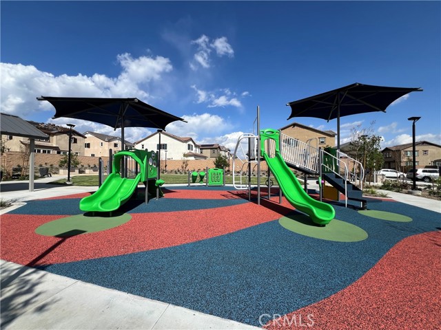 Detail Gallery Image 30 of 31 For 16068 Olivas Ln, Fontana,  CA 92336 - 4 Beds | 2/1 Baths