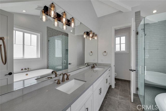 Detail Gallery Image 39 of 63 For 2304 Harriman Ln a,  Redondo Beach,  CA 90278 - 4 Beds | 3/1 Baths