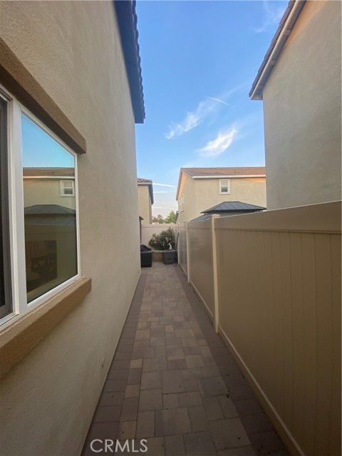 Detail Gallery Image 13 of 16 For 427 Lisbon Pl, Santa Paula,  CA 93060 - 3 Beds | 2/1 Baths