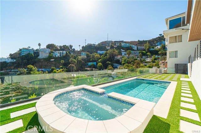 Detail Gallery Image 32 of 55 For 8566 Hollywood Bld, Los Angeles,  CA 90069 - 6 Beds | 6/1 Baths