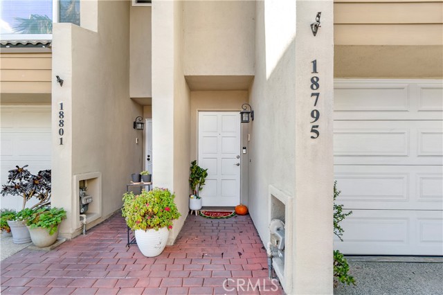 Detail Gallery Image 36 of 53 For 18795 Club Ln, Huntington Beach,  CA 92648 - 3 Beds | 2/1 Baths