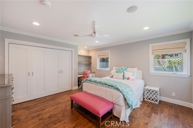 Detail Gallery Image 16 of 25 For 1301 Oak Ave, Manhattan Beach,  CA 90266 - 3 Beds | 3 Baths