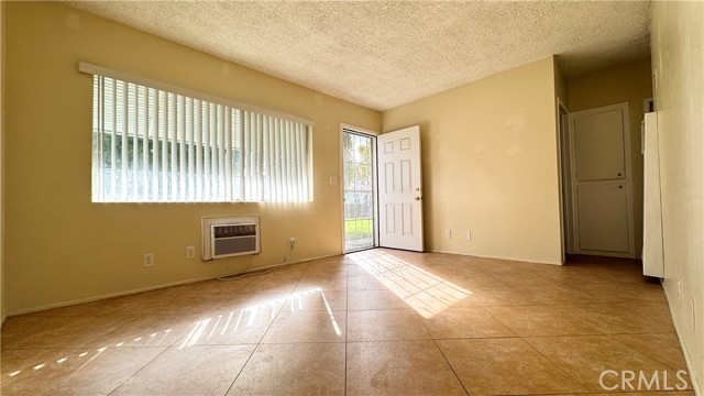 Front Image Thumbnail for CROC26022529