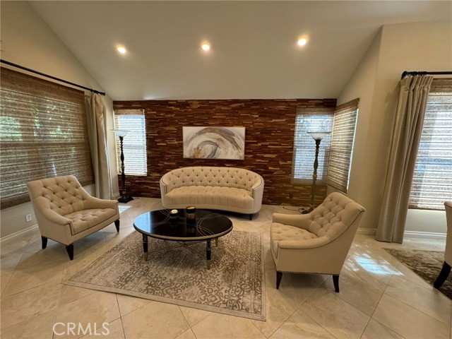 6 Lakeridge, Rancho Santa Margarita CA: https://media.crmls.org/medias/7337edff-8f35-44a2-a5fa-da1c20db0f2b.jpg