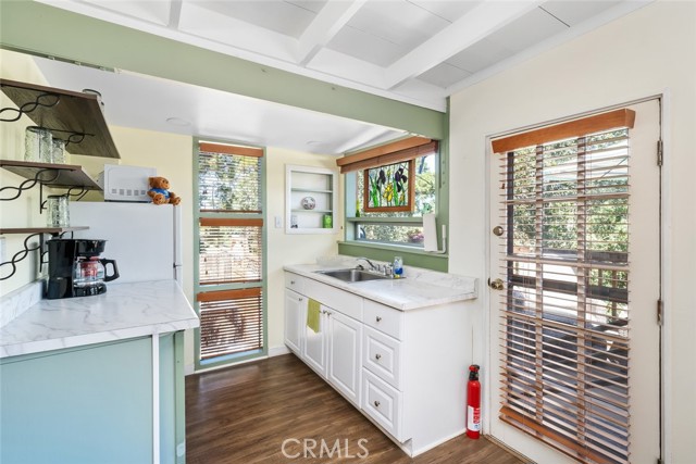 Detail Gallery Image 11 of 41 For 1675 Burton Dr, Cambria,  CA 93428 - 1 Beds | 1 Baths