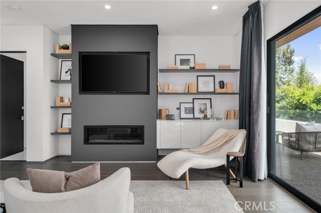 Detail Gallery Image 27 of 59 For 15231 Greenleaf St, Sherman Oaks,  CA 91403 - 6 Beds | 7/1 Baths