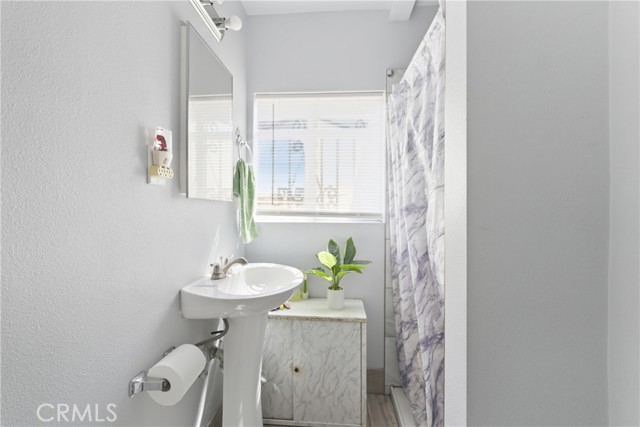 Detail Gallery Image 21 of 53 For 4539 E 53rd St, Maywood,  CA 90270 - 5 Beds | 4 Baths