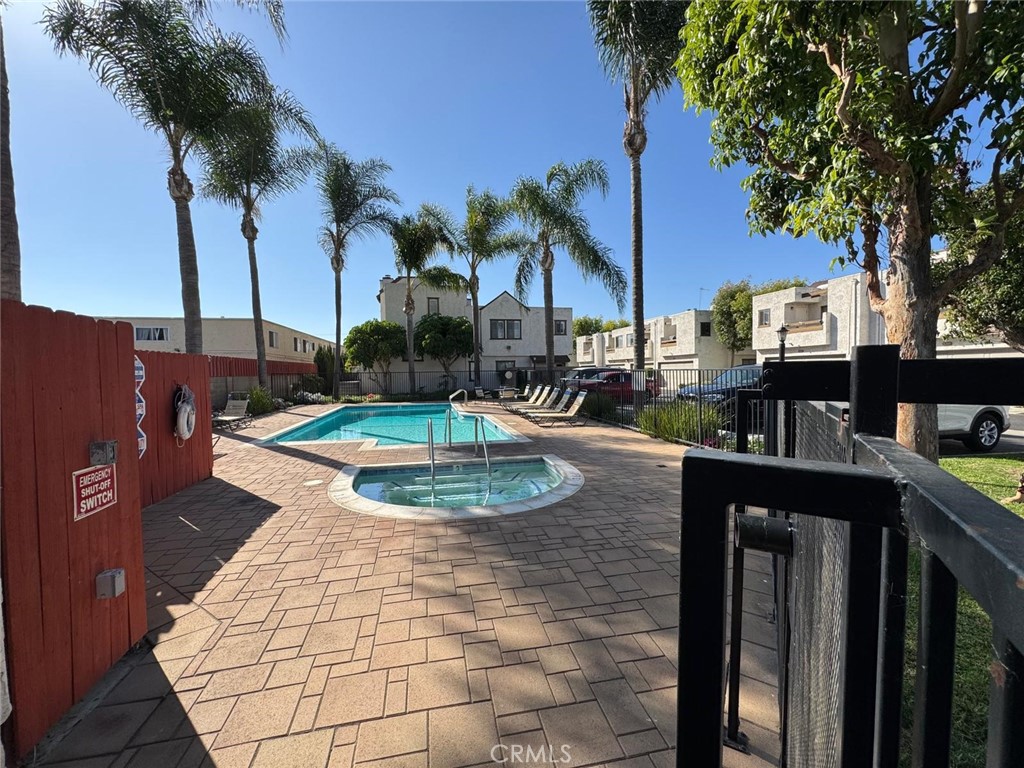 733b4c4c 18c0 4a40 Afe7 988f2698b134