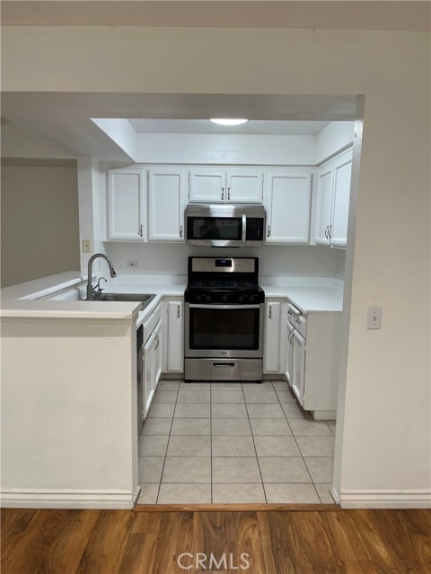 10115 Pinewood Avenue, Tujunga CA: https://media.crmls.org/medias/733b5709-f0b6-4133-a805-01ffd16586e8.jpg