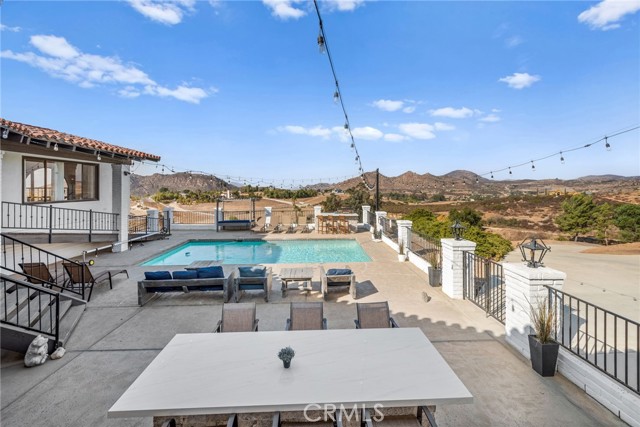 38225 Camino Sierra Road, Temecula CA: https://media.crmls.org/medias/733d2541-2612-499e-9201-17a9b892a35d.jpg
