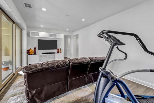 Image 43 of 46 For 5577 Heritage Oak