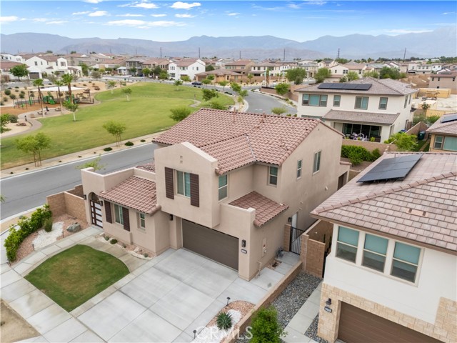Detail Gallery Image 5 of 45 For 35963 Bertain Dr, Palm Desert,  CA 92211 - 4 Beds | 3/1 Baths