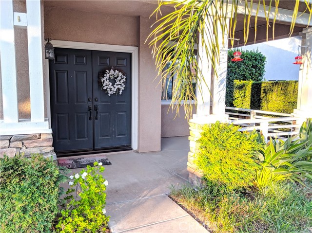 Detail Gallery Image 2 of 4 For 43040 Knightsbridge Way, Temecula,  CA 92592 - 4 Beds | 3 Baths