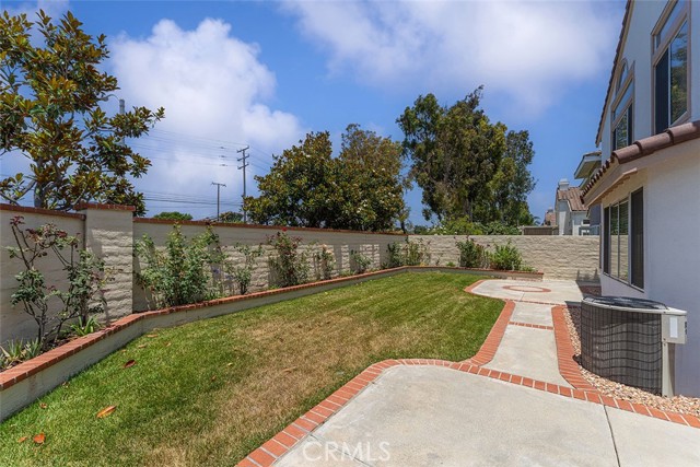 13381 Presidio Place, Tustin CA: https://media.crmls.org/medias/733e2202-a858-4bbc-a9b8-3208e7707eb4.jpg