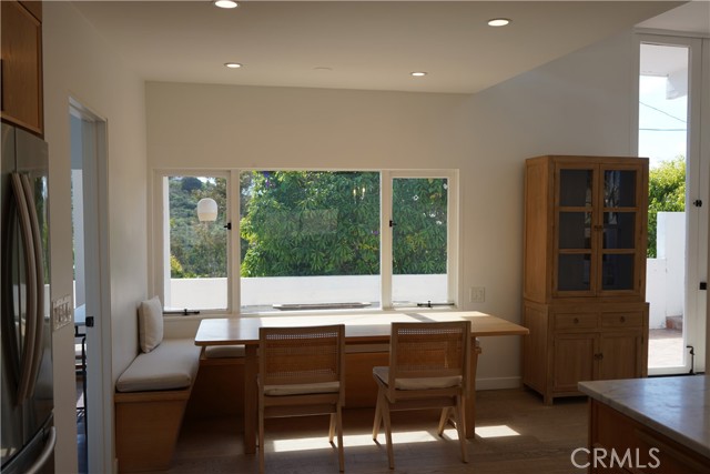 Detail Gallery Image 9 of 22 For 1035 Dyer Pl, Laguna Beach,  CA 92651 - 3 Beds | 2 Baths