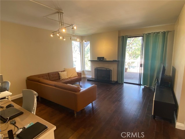 2408 N North Creek Lane, Fullerton CA: https://media.crmls.org/medias/733e41d9-cfce-47e1-8509-6e0690499a8e.jpg