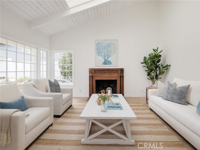 3509 Poinsettia Avenue, Manhattan Beach, California 90266, 4 Bedrooms Bedrooms, ,2 BathroomsBathrooms,Residential,Sold,Poinsettia,SB21155019