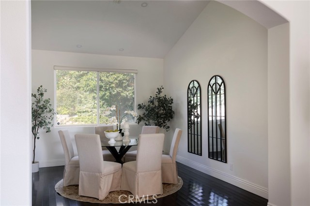 Detail Gallery Image 8 of 51 For 24589 Lola, Newhall,  CA 91321 - 5 Beds | 3 Baths