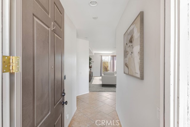 Detail Gallery Image 6 of 35 For 8466 Hoover Ct, Oak Hills,  CA 92344 - 3 Beds | 2 Baths