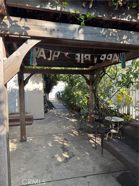 Detail Gallery Image 7 of 13 For 860 W 73rd St., Los Angeles,  CA 90044 - – Beds | – Baths