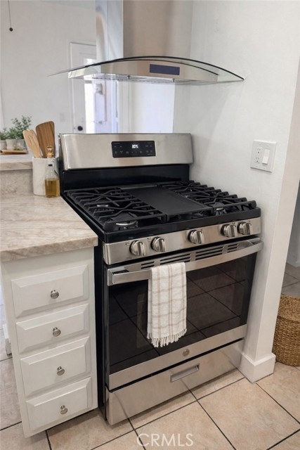 Detail Gallery Image 3 of 26 For 1765 W Glenoaks, Anaheim,  CA 92801 - 2 Beds | 1 Baths