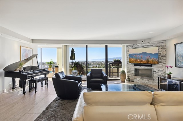 Detail Gallery Image 12 of 65 For 4265 Marina City Dr #901,  Marina Del Rey,  CA 90292 - 3 Beds | 2 Baths