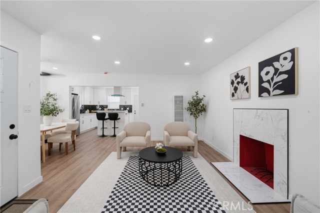 Detail Gallery Image 9 of 25 For 6327 California Ave, Long Beach,  CA 90805 - 3 Beds | 1/1 Baths