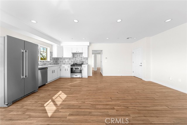 5639 N Huntington Drive, Los Angeles CA: https://media.crmls.org/medias/73438556-c698-42c0-ab64-23e8237e8dc1.jpg