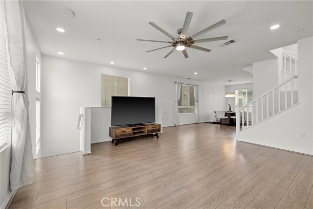 12039 Stanley Park Court, Hawthorne CA: https://media.crmls.org/medias/7343dcd6-cb69-49b8-b50c-28a3f50a2e6b.jpg
